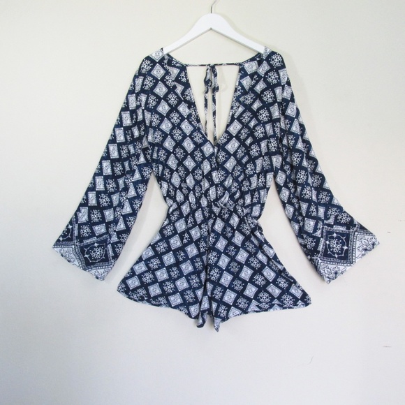 Faithfull the Brand Pants - Faithfull The Brand | Long Sleeve V-Neck Romper